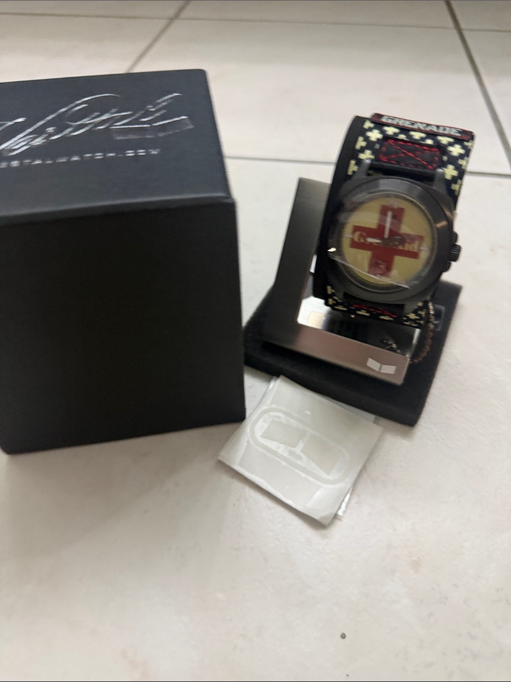 Vestal super rare Grenade Army Wristwatch - new in box need new battery